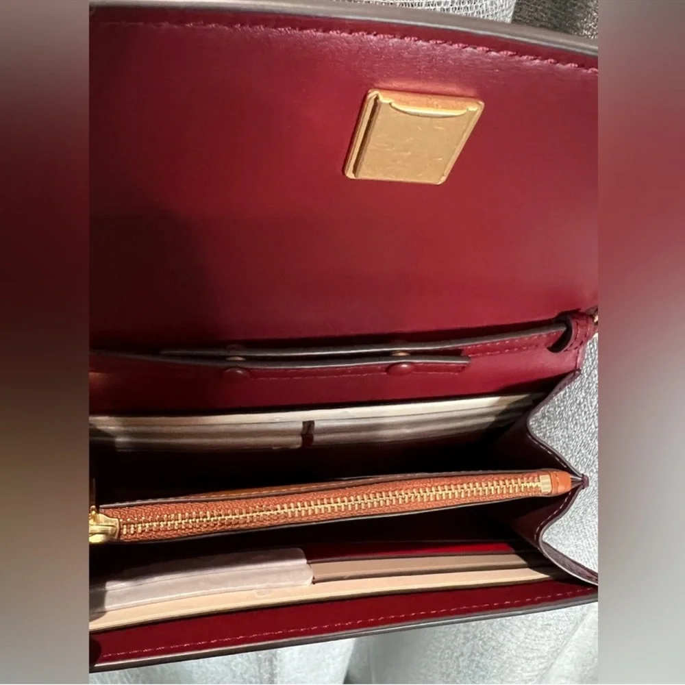 Tory Burch Robinson